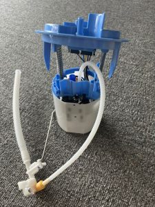 Fuel pump Mercedes w204